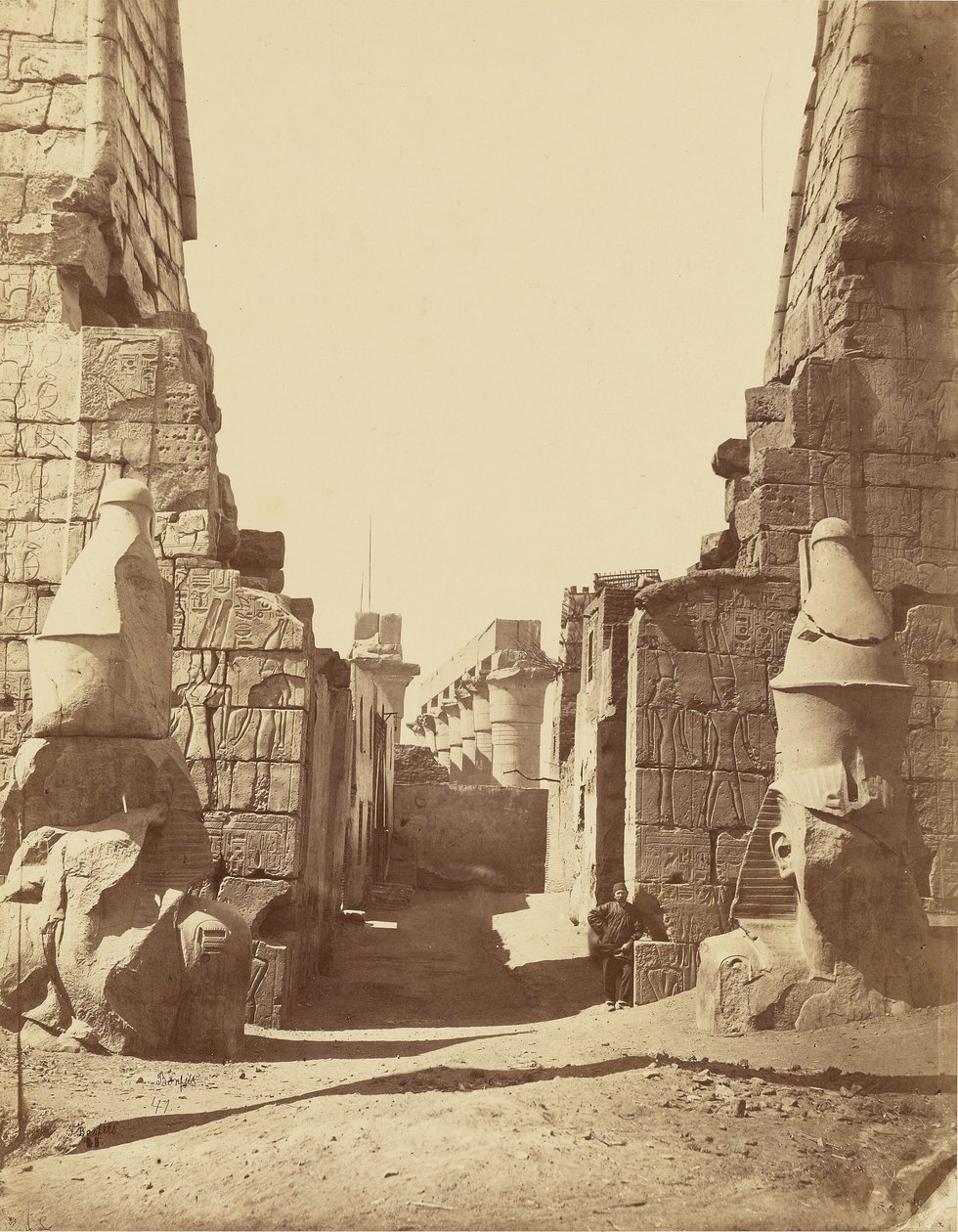 Templo de Luxor, entrada triunfal [Tebas] de Félix Bonfils