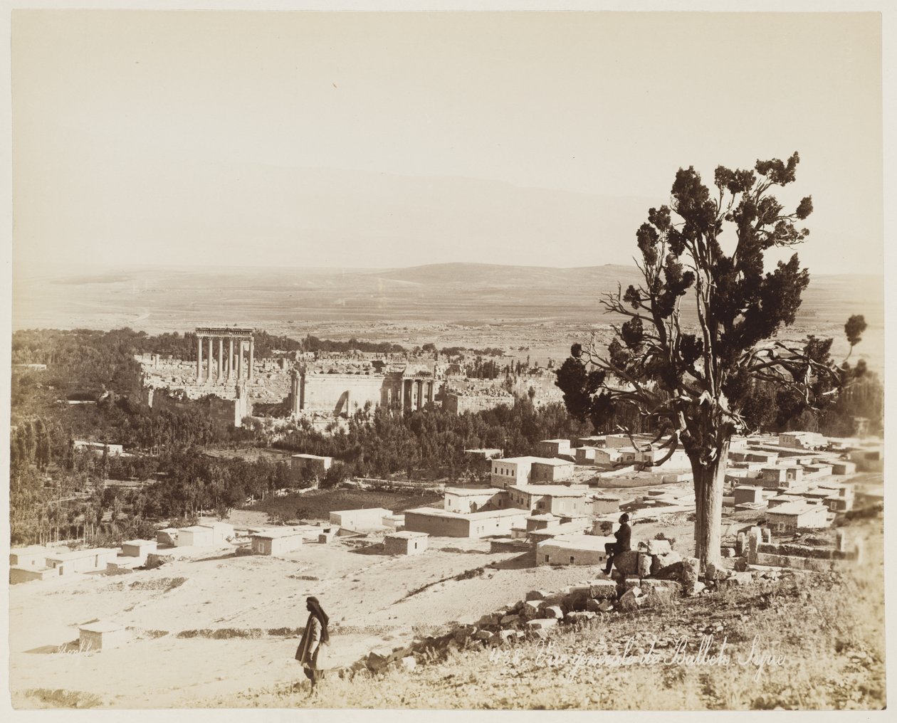 Vista general de Baalbek, Siria #438 de Félix Bonfils