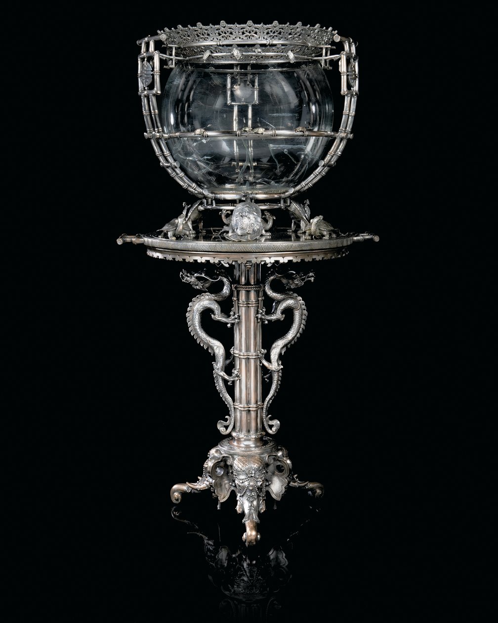 Acuario y pedestal de bronce plateado 