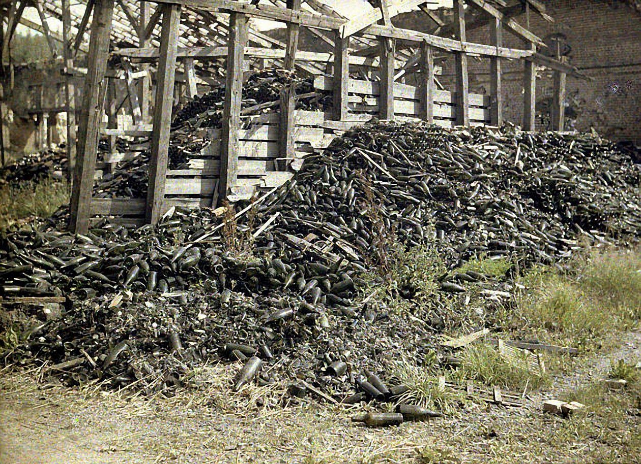 Ruinas de la destilería Vauxrot gravemente dañada, Cuffies, Aisne, Francia, 1917 de Fernand Cuville