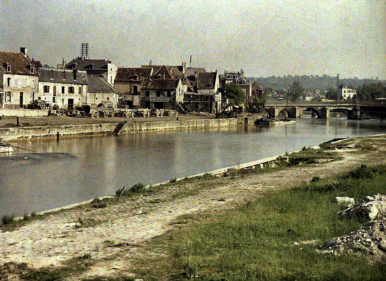 El río Aisne y el Pont des Anglais, Soissons, Francia, 1917 de Fernand Cuville