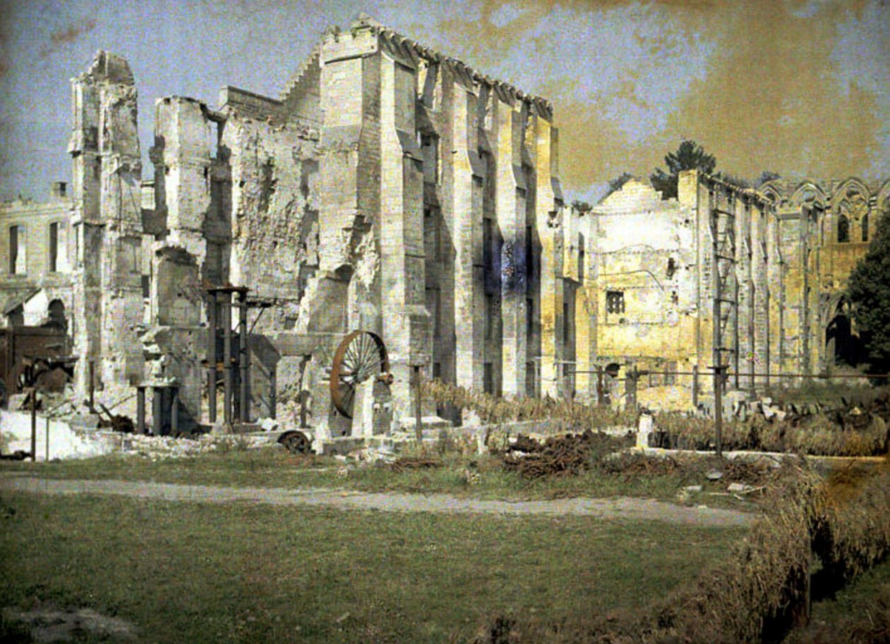 Las ruinas de la fábrica y la abadía de Notre-Dame d