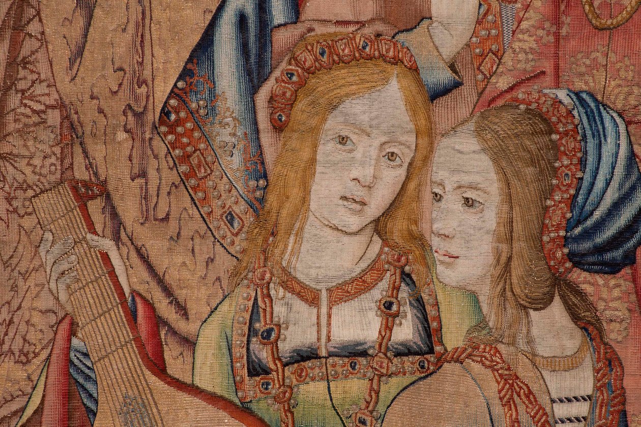 Tapiz flamenco. Serie La Historia de David y Betsabé. El profeta Natán reprende al rey David (El profeta Natán reprende a David). Tercer panel de la serie. Modelo Anónimo. Fabricación Desconocida, Bruselas. 1505. Tejido Oro, seda y lana. de Flemish School