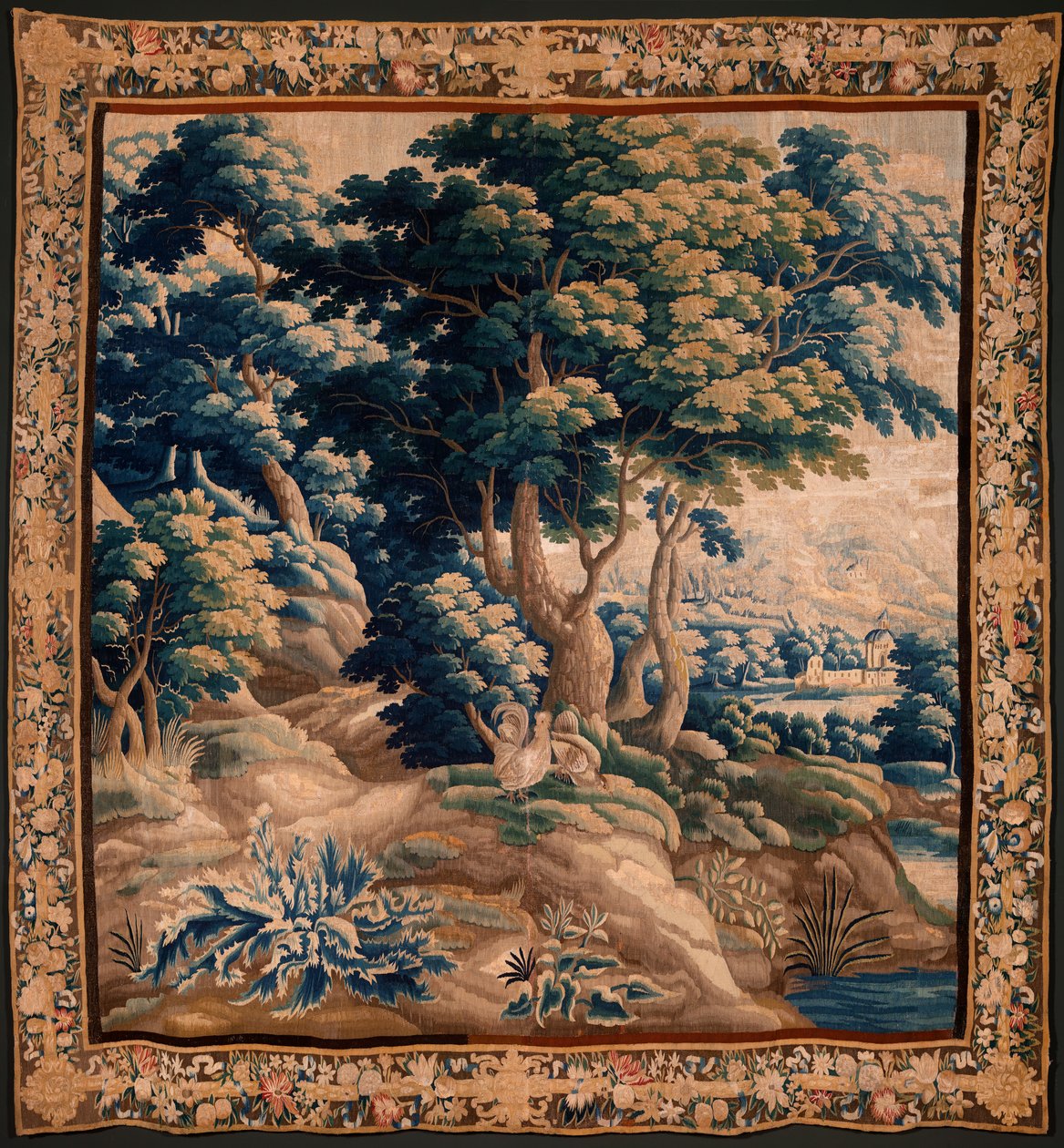 Tapiz flamenco. El llamado Verdor. Taller de Oudenaarde. 332x318cm. Inv 00021. Siglo XVII. de Flemish School