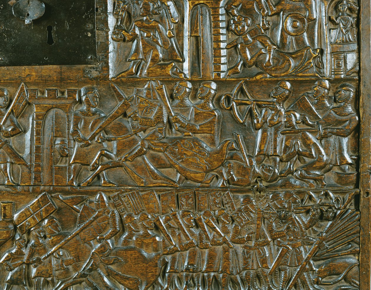 El cofre de Courtrai que representa el levantamiento en Brujas el 18 de mayo, durante la Batalla de las Espuelas de Oro luchada en Courtrai en 1302 (detalle) de Flemish School