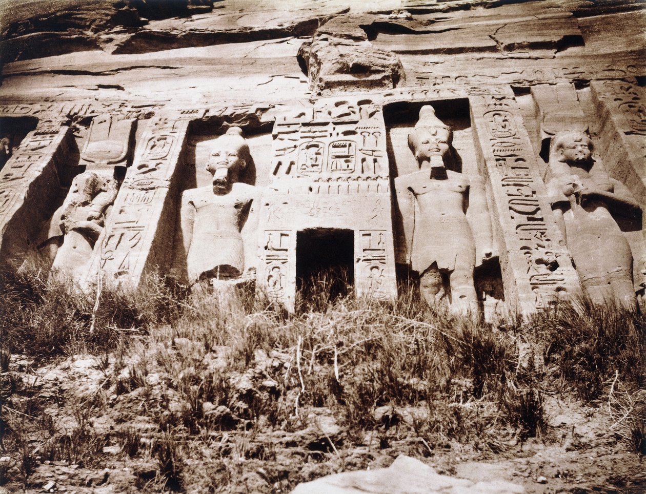 Abou-Sembil, Petit Speos, Parte Central de la Fachada, c.1853-54 de Félix Teynard