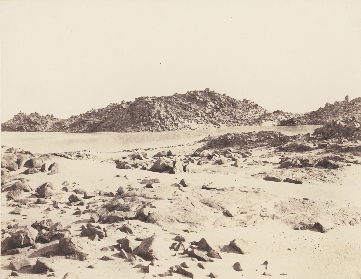 Première Cataracte, Montagnes Granitiques Couvertes de Sables de Félix Teynard