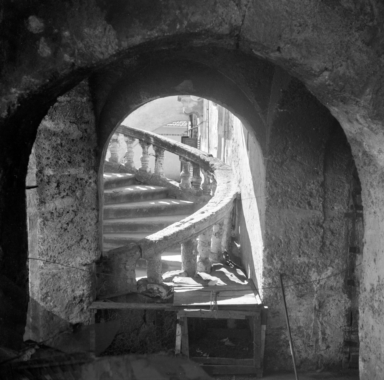 Detalle de la escalera de una villa de Palermo de Fosco Maraini