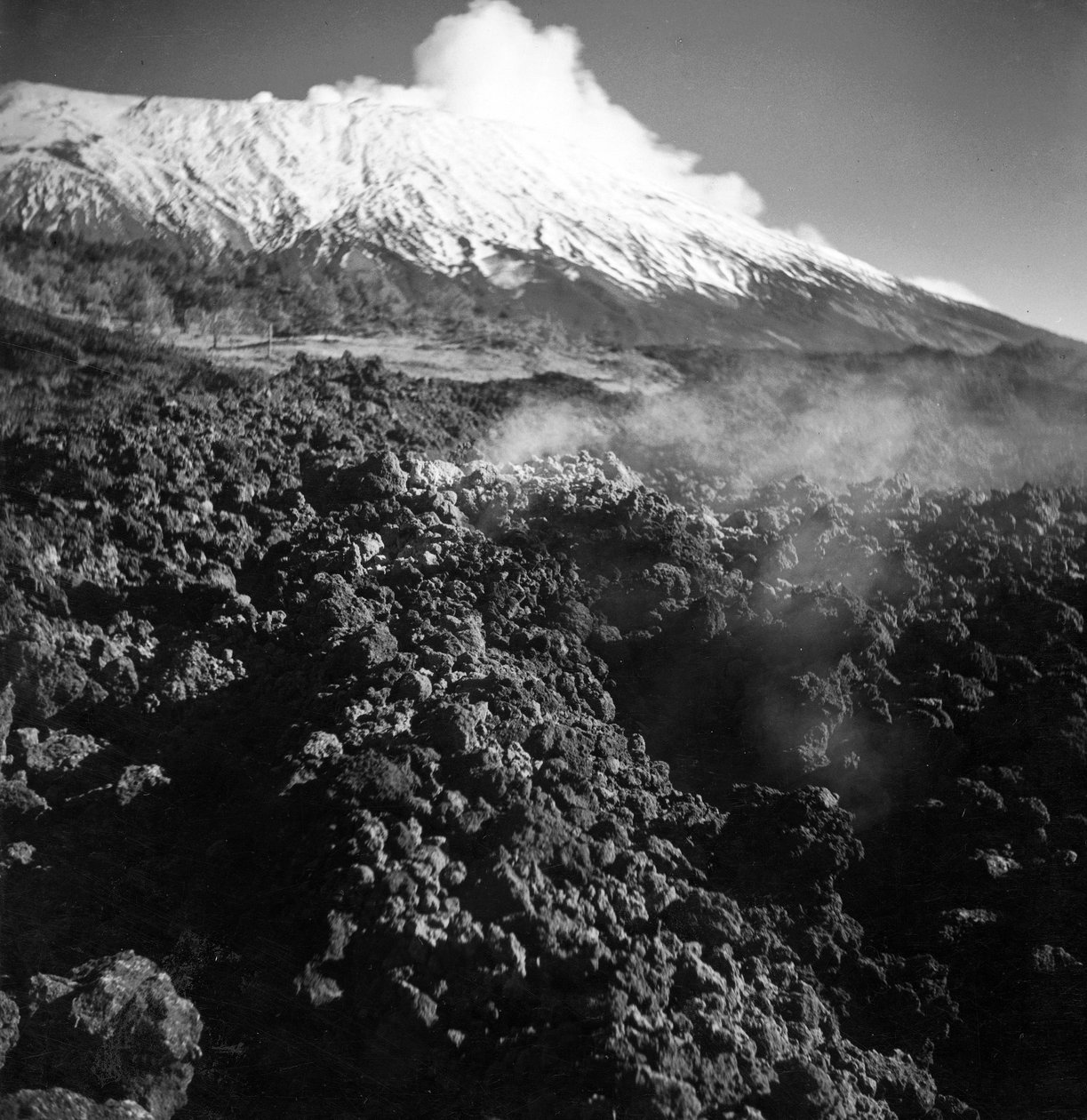 Erupción del Etna de Fosco Maraini