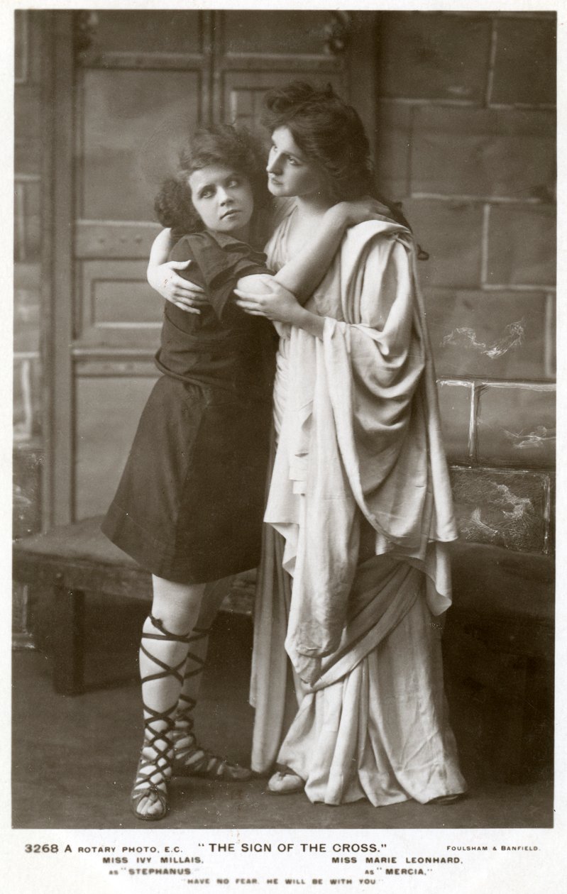 Ivy Millais y Marie Leonhard, actrices, c1900s de Foulsham and Banfield