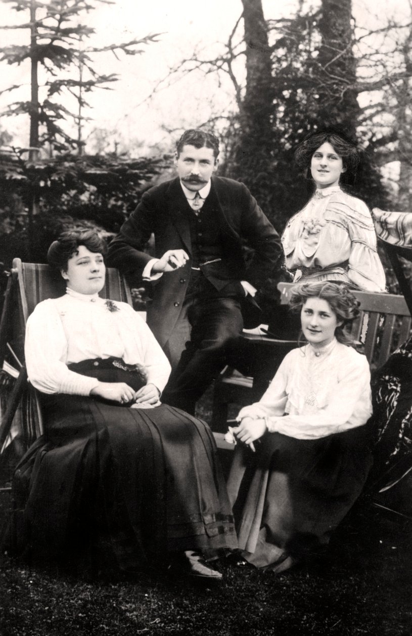 Zena 1887-1975 y Phyllis Dare 1890-1975, actrices inglesas, con sus padres, 1906 de Foulsham and Banfield