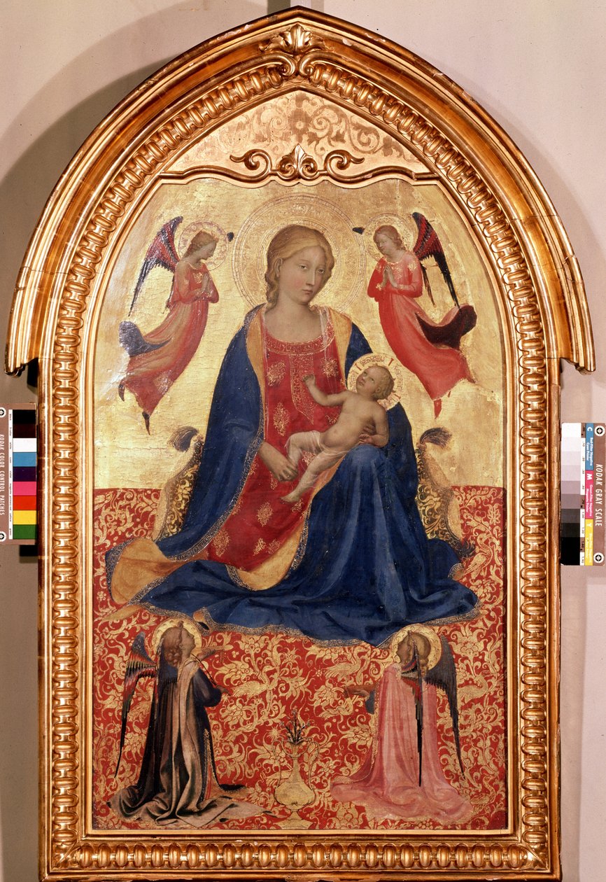 ""Virgen y niño y ángeles"" (Virgen y niño con ángeles) Témpera sobre madera de Guido di Pietro (o Fra Giovanni da Fiesole) dijo Fra Angelico o il Beato (1400-1455) 1425 Dim. 81x51 cm Museo del eremitorio , San Petersburgo de Fra (c.1387 1455) Angelico