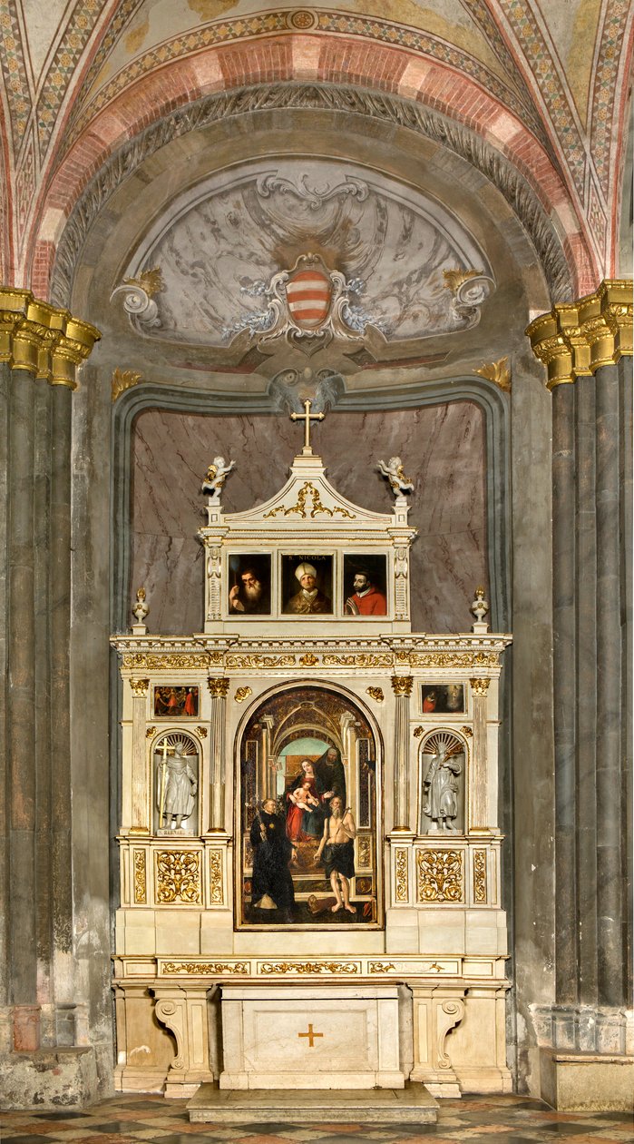 Transepto Norte, Altar de San Nicolás, Amigone y Fraile Mabila 1495, Madonna entronizada y Niño Santa Ana Santos Nicolás de Tolentino y Jerónimo, Francesco Casella 1510 de Francesco Casella
