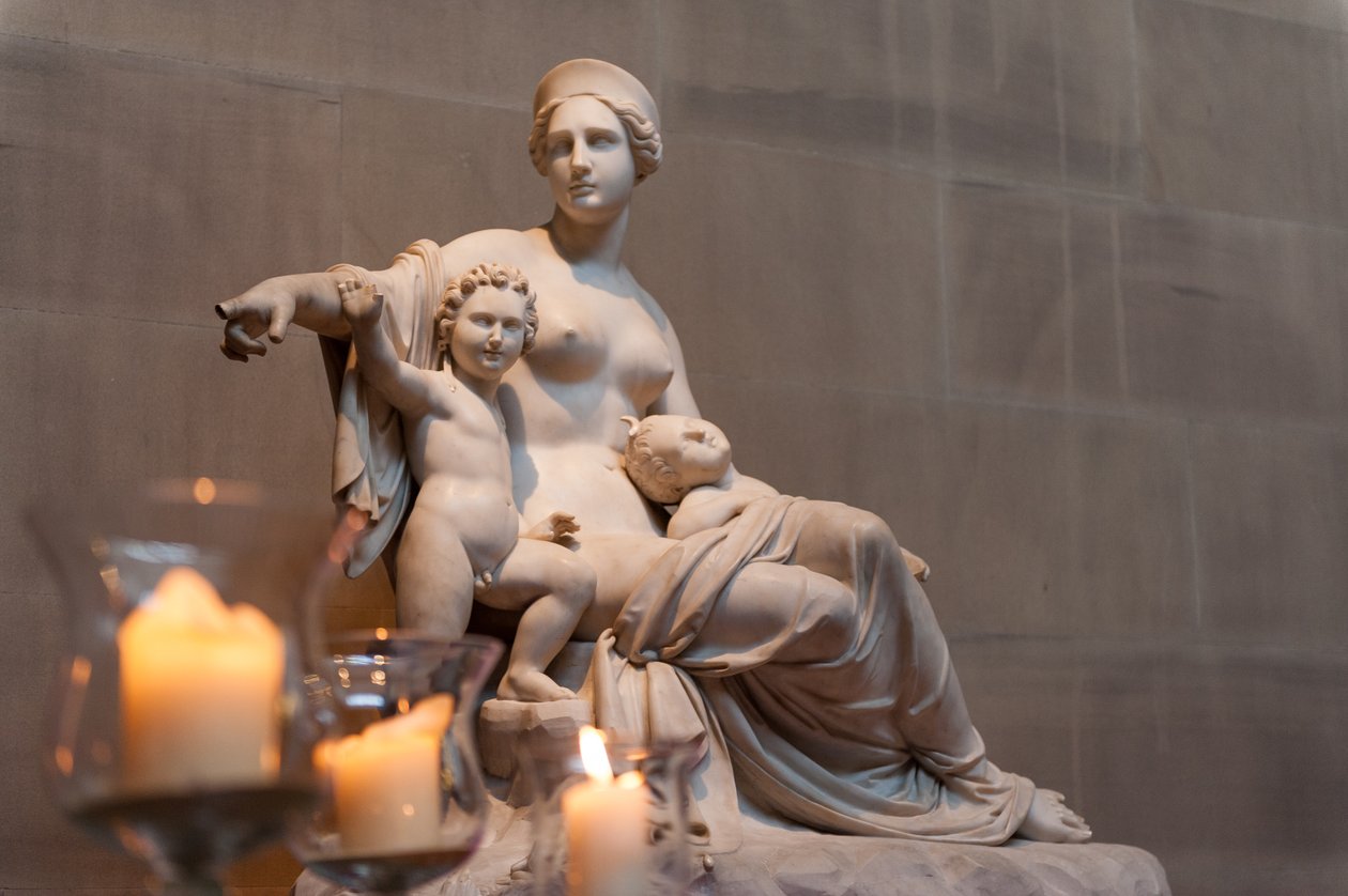 Latona con Apolo y Artemisa de Francesco Pozzi