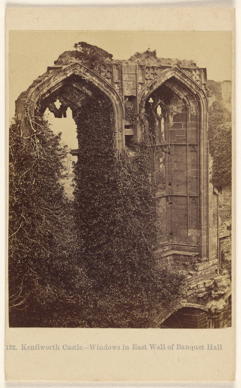 Castillo de Kenilworth - ventanas en el muro oriental del salón de banquetes de Francis Bedford