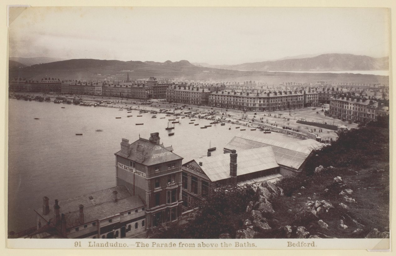 Llandudno-El Paseo desde arriba de los Baños de Francis Bedford