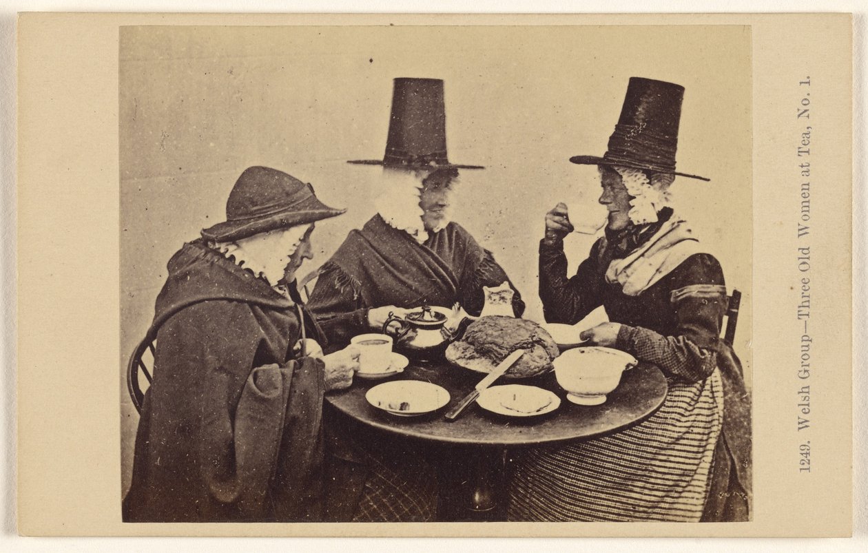 Grupo galés - Tres ancianas tomando el té. N.º 1. de Francis Bedford