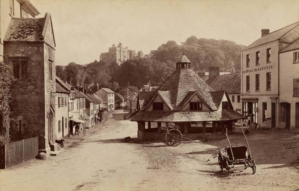 Lonja y castillo de Dunster de Francis Frith