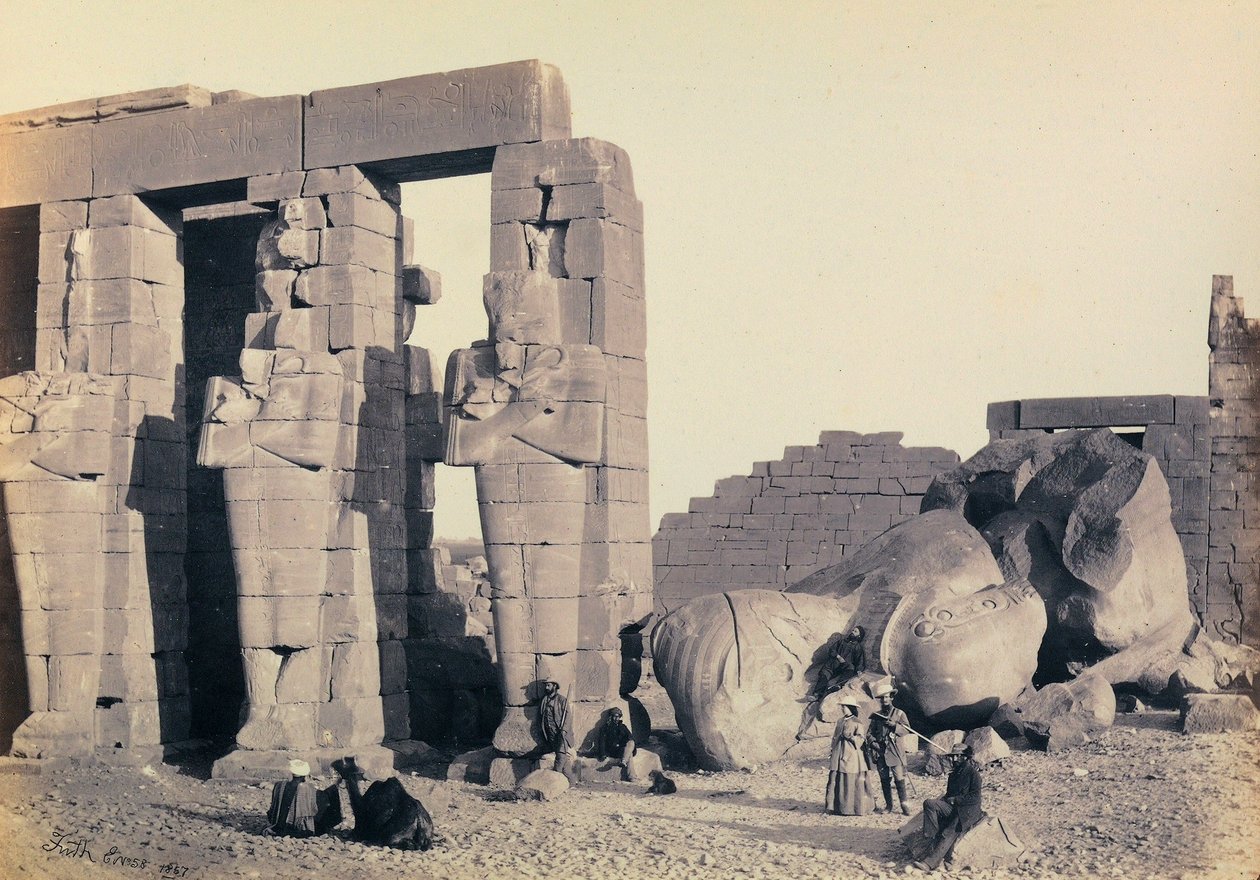 "Egipto y Palestina": detalle de los pilones osirianos del Ramesseum, templo funerario de Ramsés II, Tebas de Francis Frith