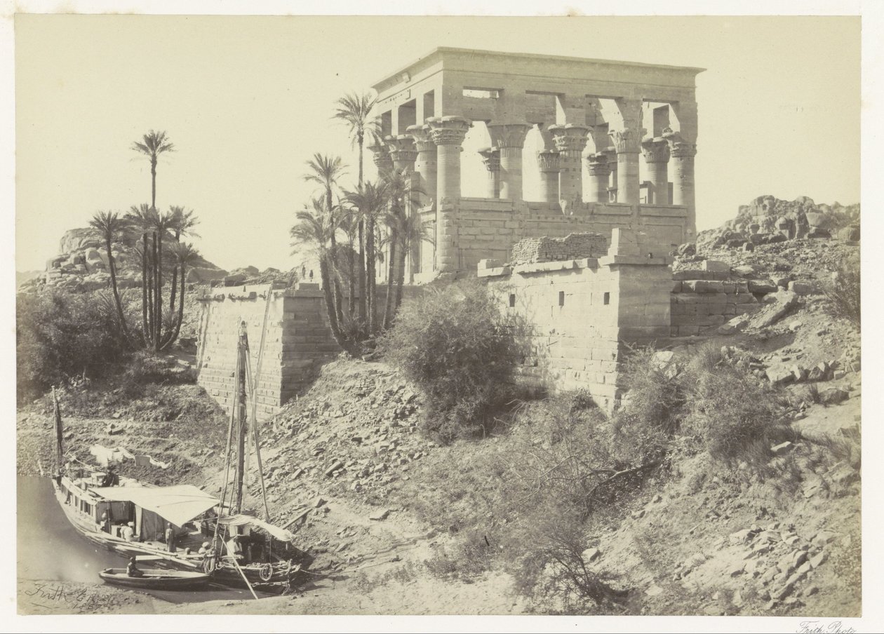 Quiosco de Trajano en la isla de Philae en el Nilo Faraón