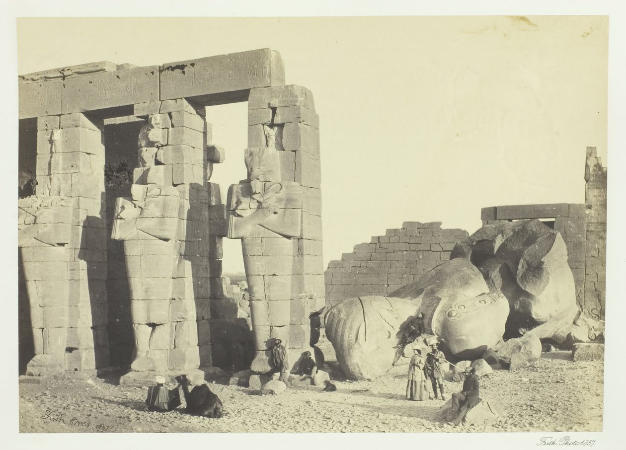 Pilares de Osiris y Gran Coloso Caído, en el Memnonium, Tebas de Francis Frith