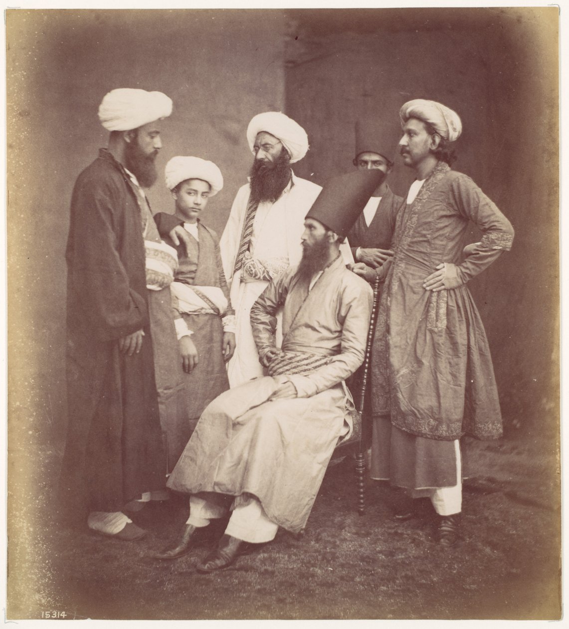 [Seis hombres de las Indias Orientales] de Francis Frith