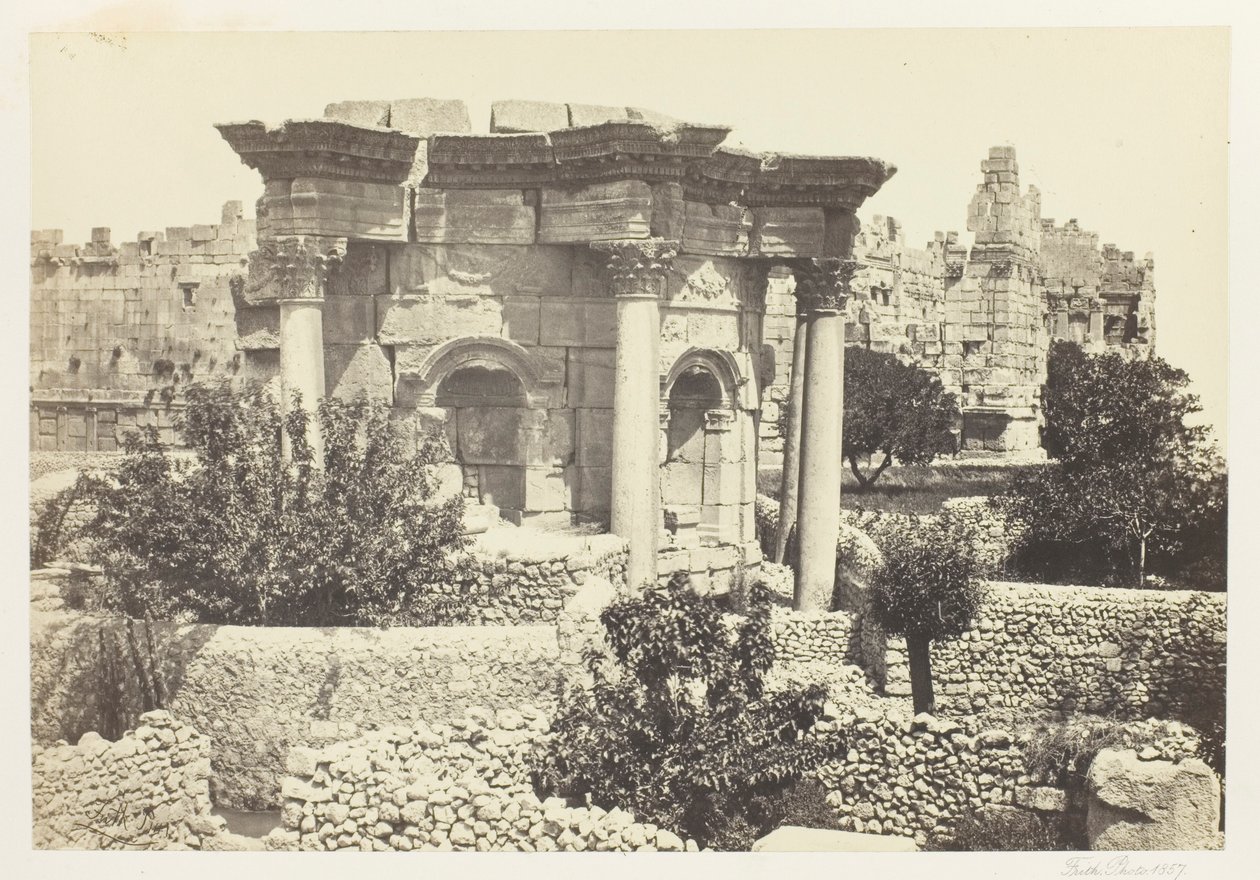 El templo circular, Baalbek de Francis Frith