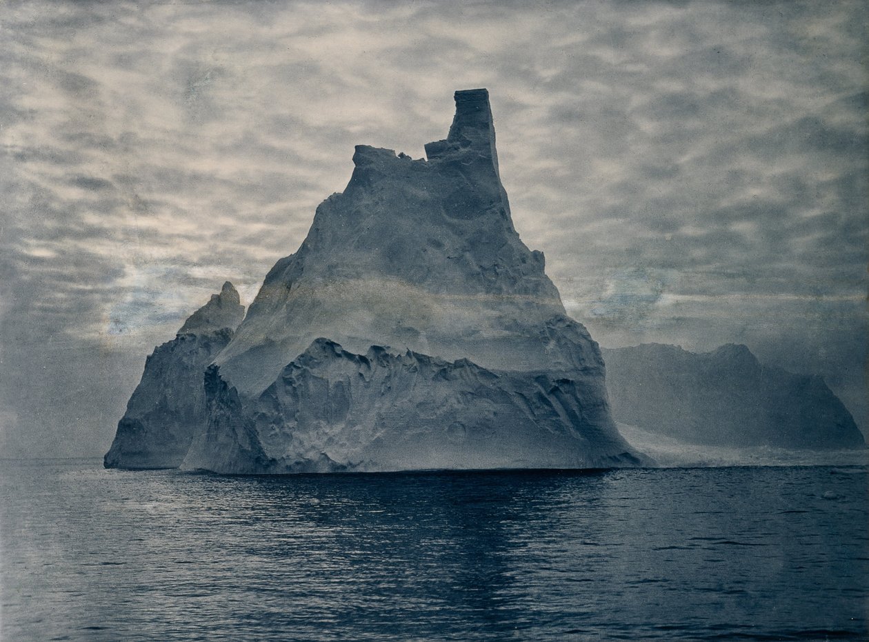 Sin título (Un iceberg con torres) de Frank Hurley
