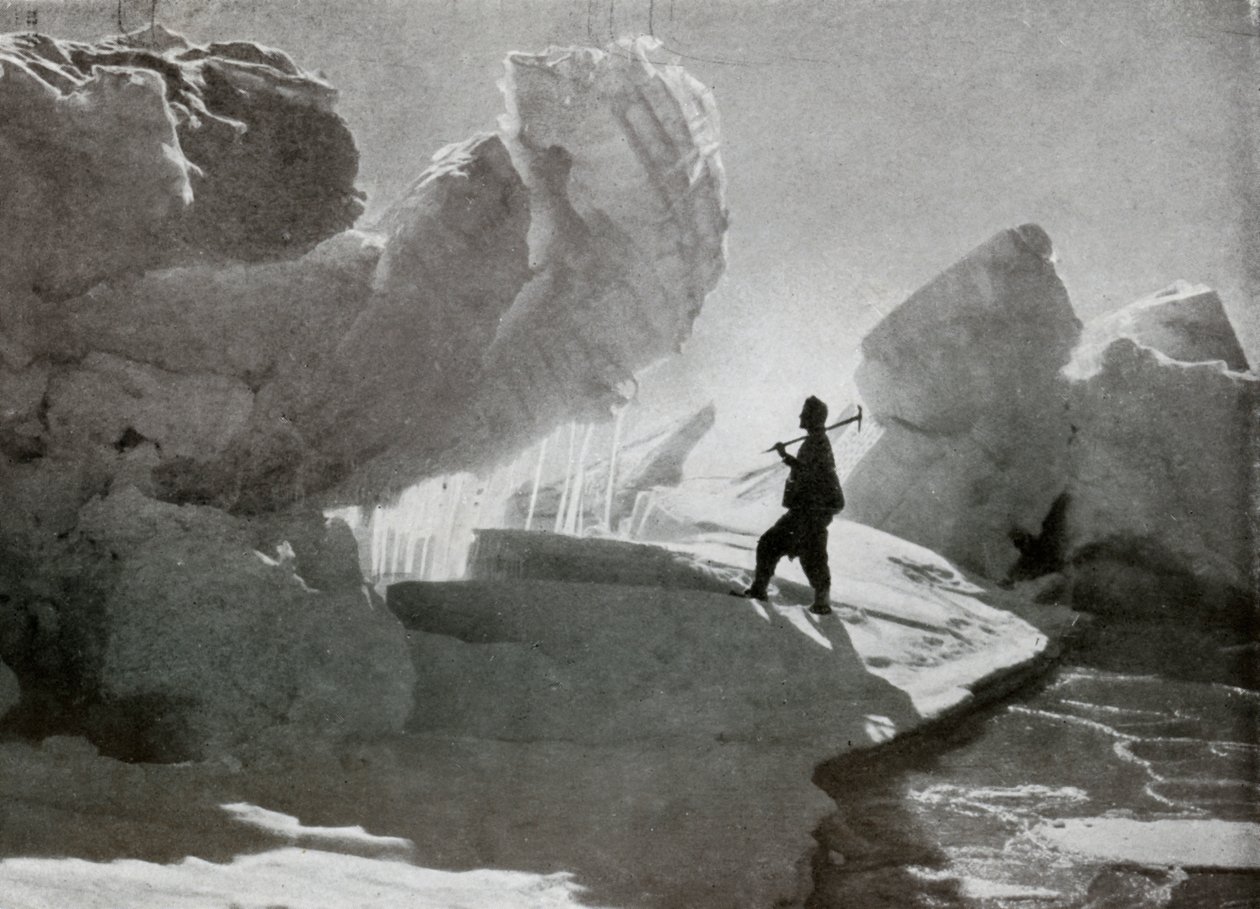 Bloques de hielo cerca de Discovery Bluff, c1911 de Frank Debenham