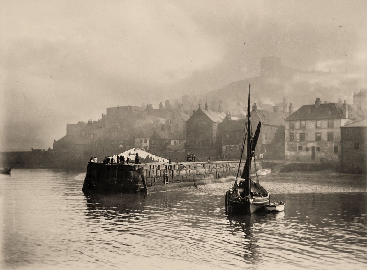 Vista del puerto, Whitby, North Yorkshire. 1884 (foto) de Frank Meadow Sutcliffe