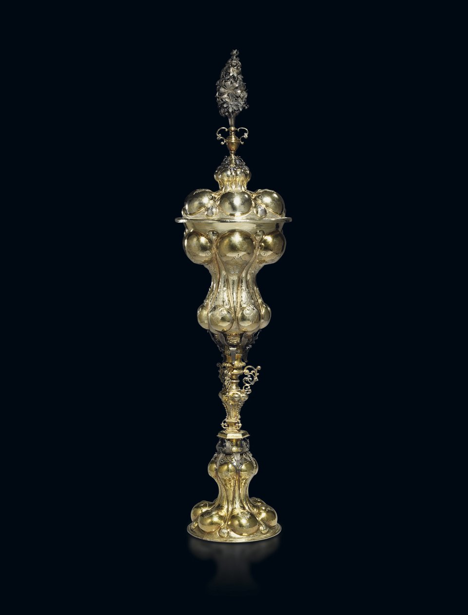 Copa y tapa doradas en parte, 1609-29 de Franz Fischer