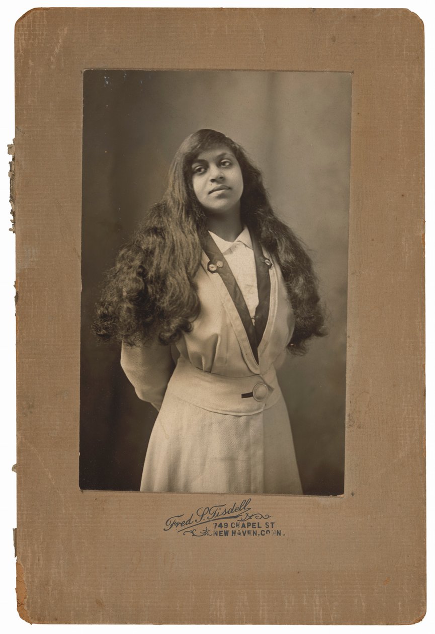 Retrato de mujer,c. 1910 (foto) de Fred S. Tisdell