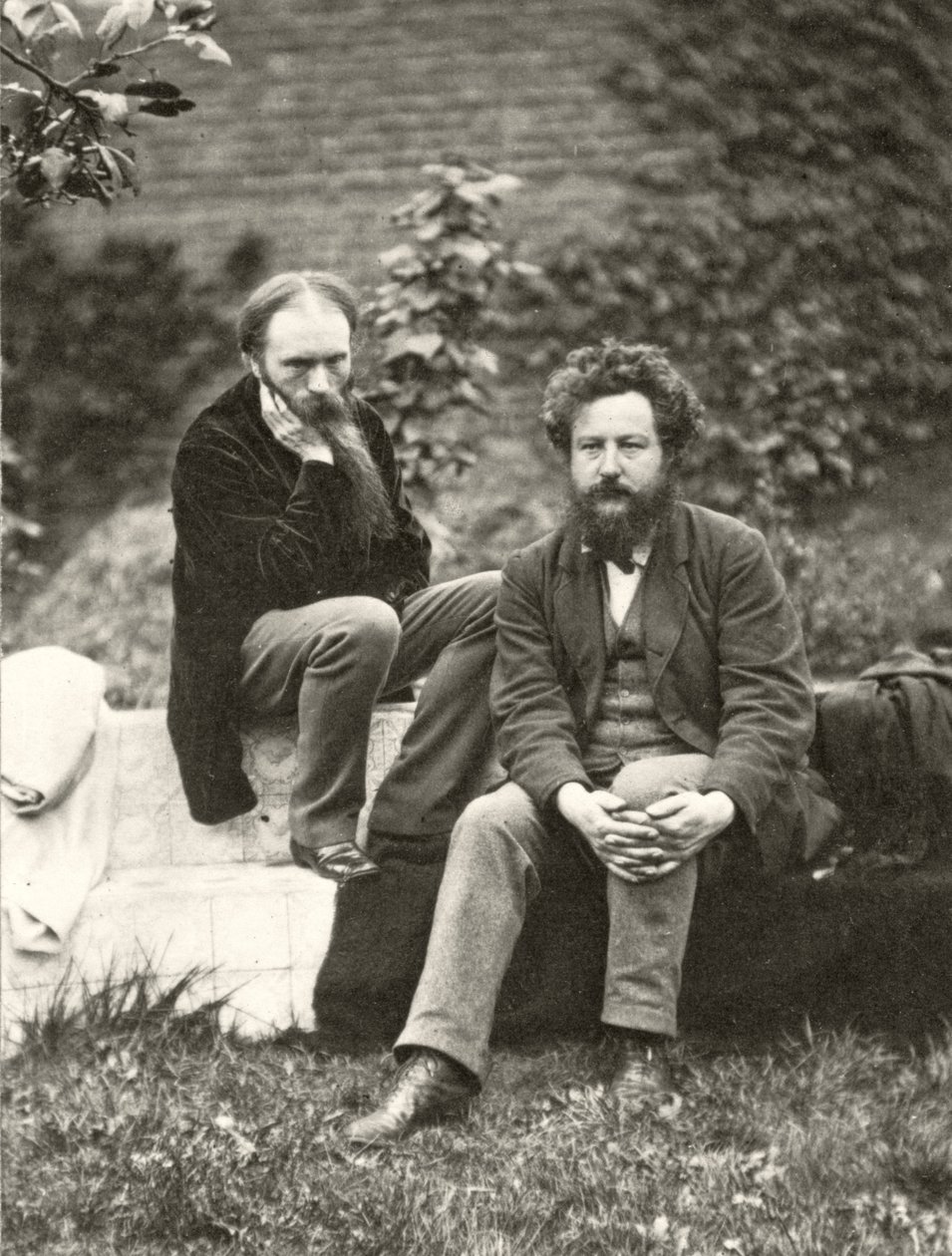 Fotografía de retrato de Sir Edward Burne-Jones (1833-98) y William Morris (1834-96) por Frederick Hollyer (1837-1933) de Frederick Hollyer
