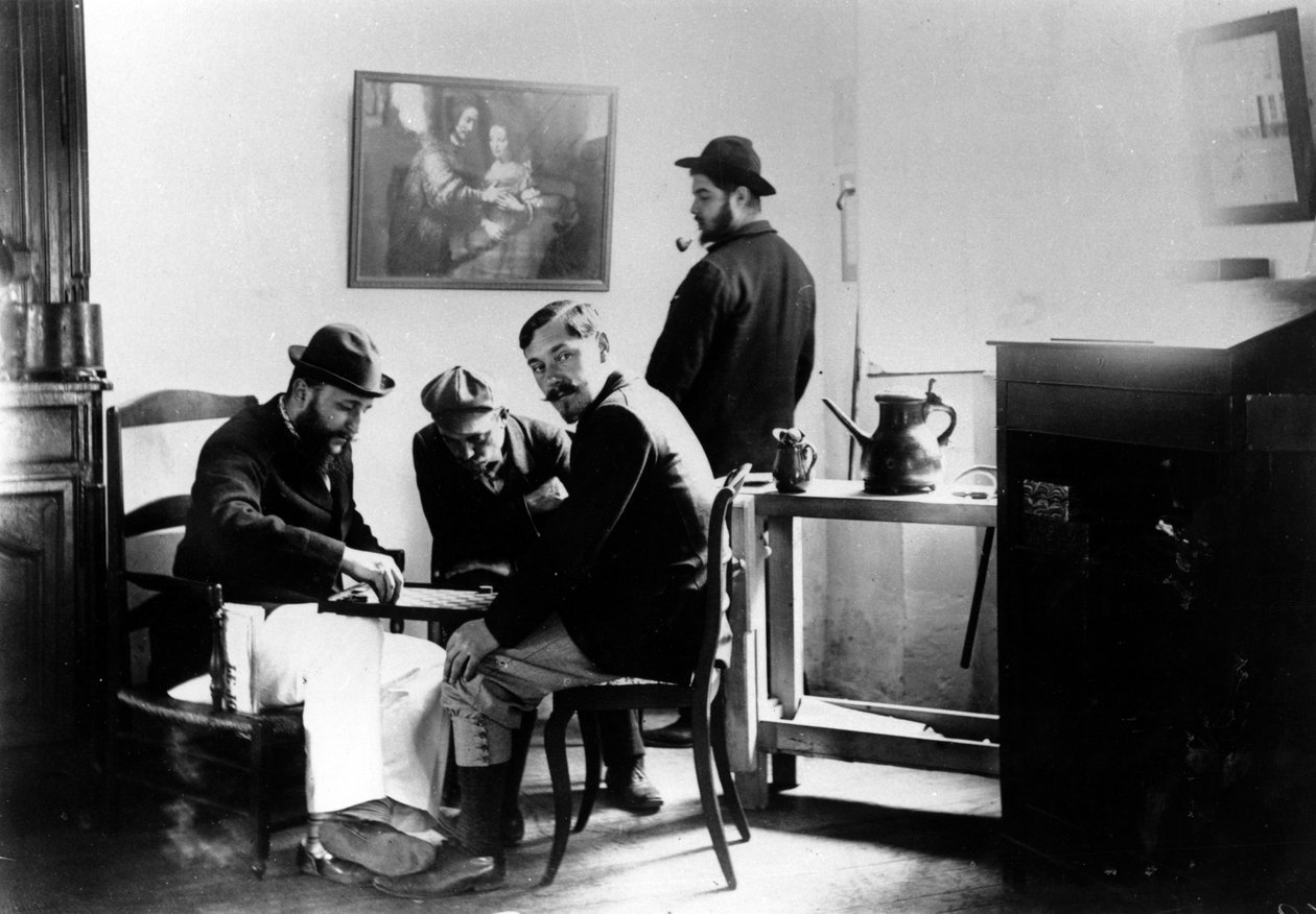 Un juego de damas en Le Relais, hogar de la familia Natanson en Villeneuve-sur-Yonne, c. 1899 de French Photographer