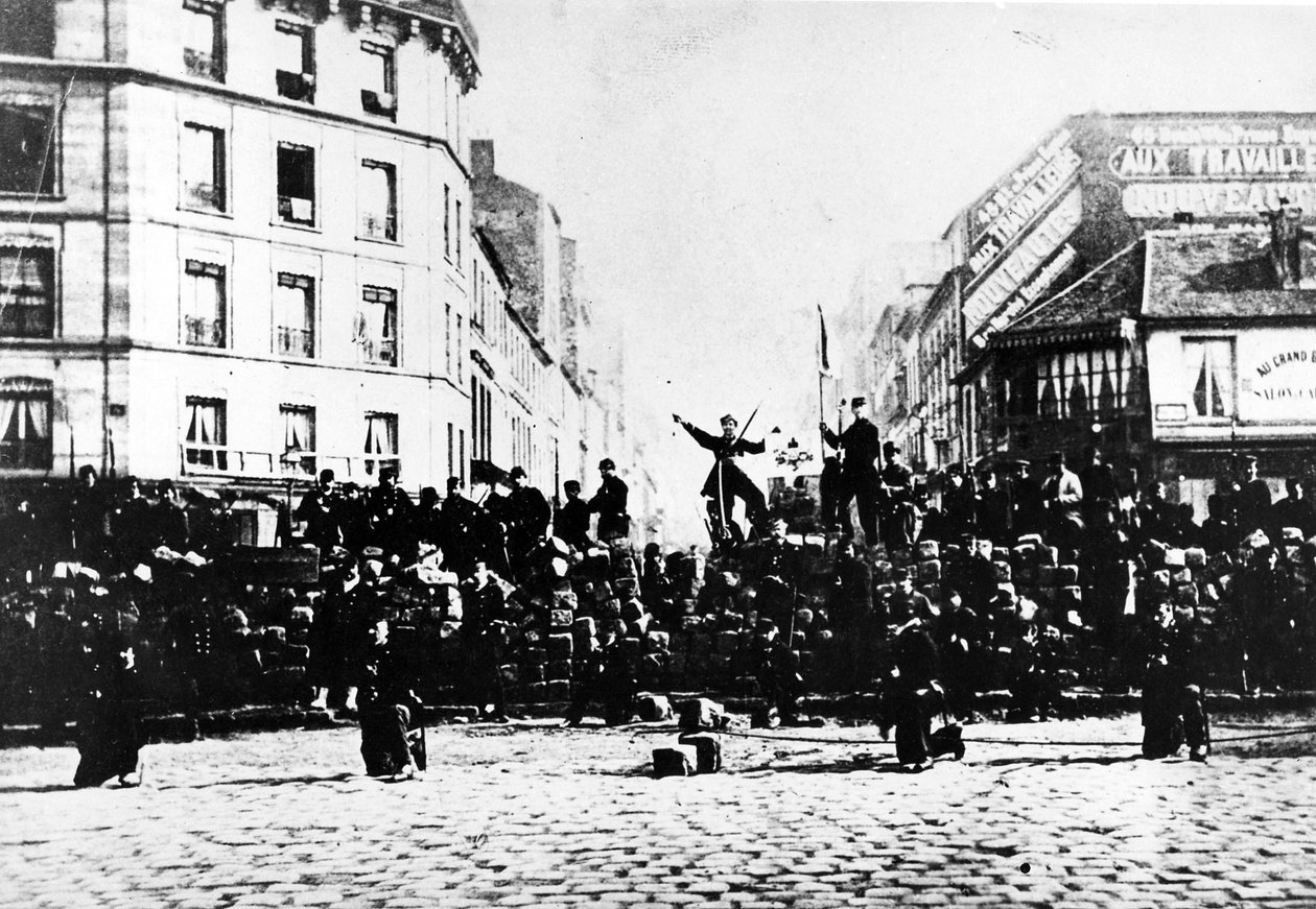 Barricada Comunard en Montmartre, 1871 de French Photographer