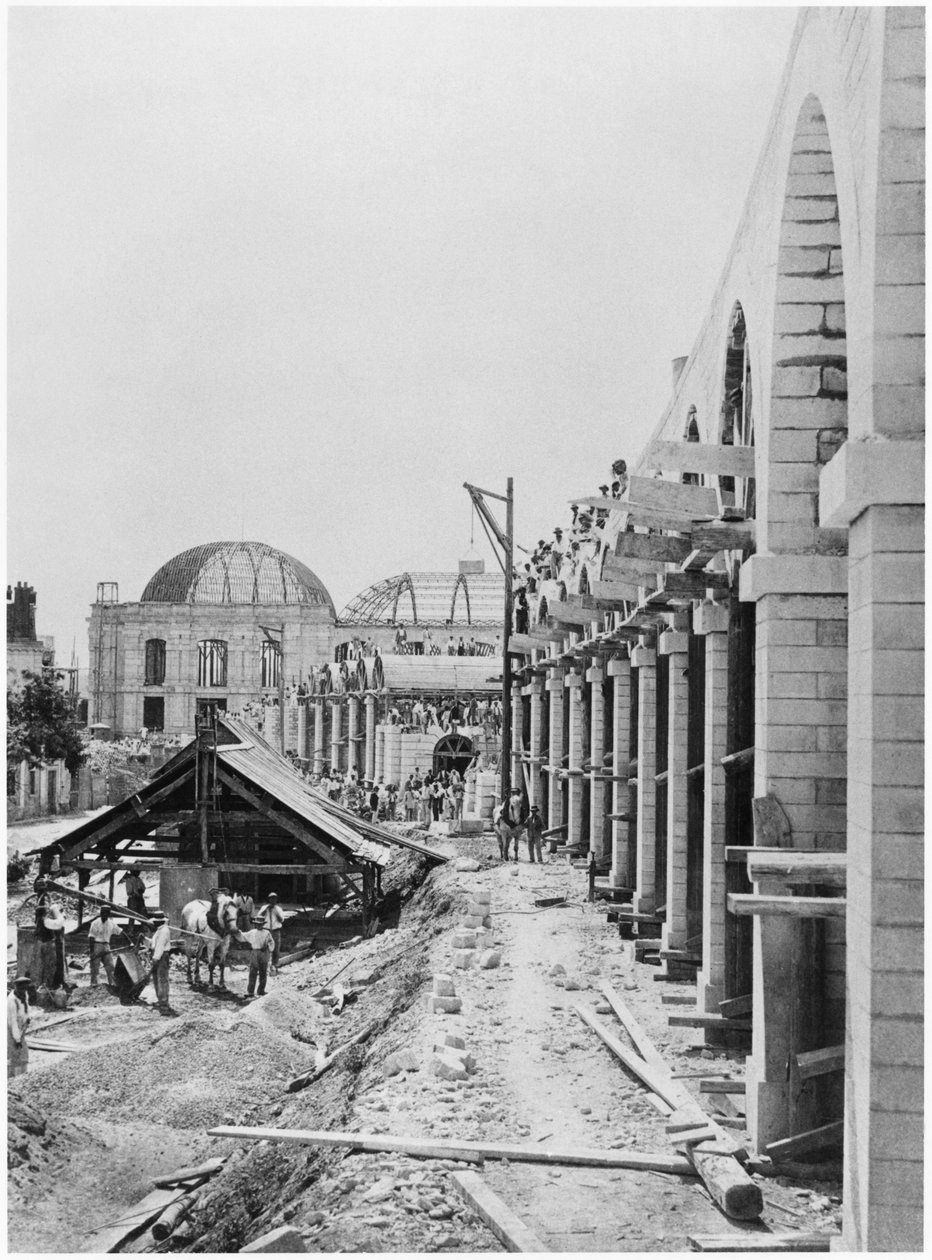 Construcción del puente viaducto de Auteuil cerca de la estación de Auteuil, París, c.1900 de French Photographer