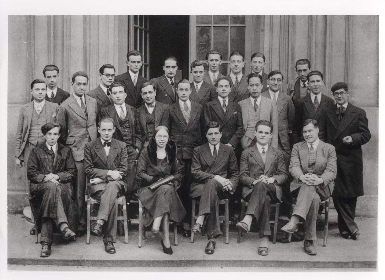 Clase graduada de la Ecole Normale Superieure, París, 1931 de French Photographer