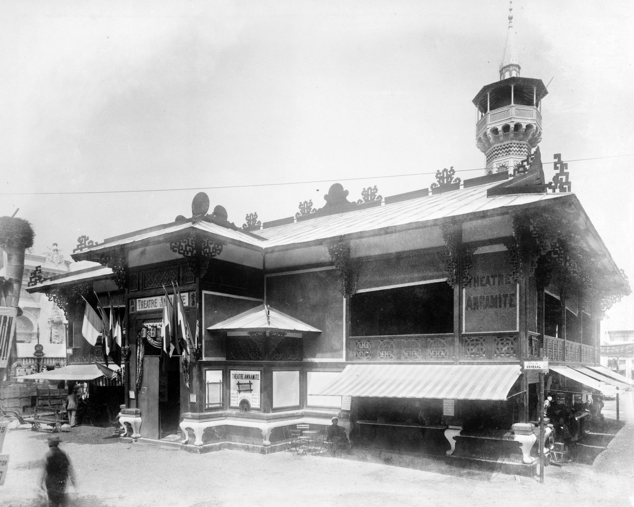 Teatro Annamita, Exposición de París, 1889 de French Photographer