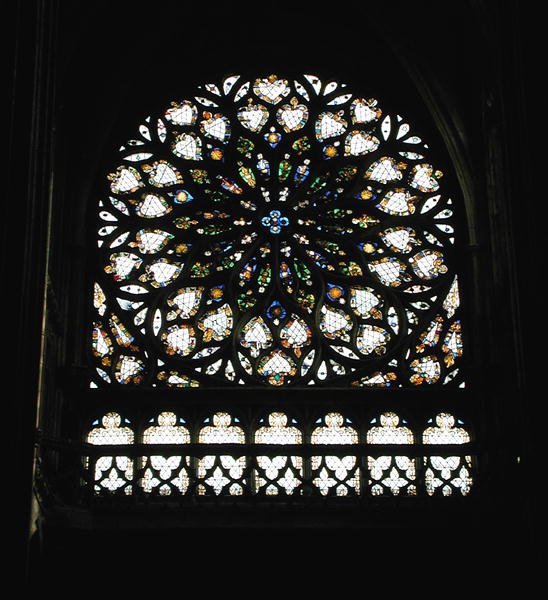Rosetón del transepto sur de French School