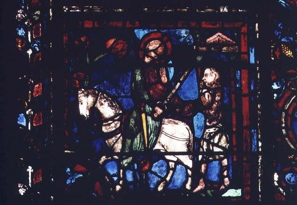 Ventana que representa a San Martín Dividiendo su Capa con el Mendigo, de la Vida de San Martín en el deambulatorio norte de French School