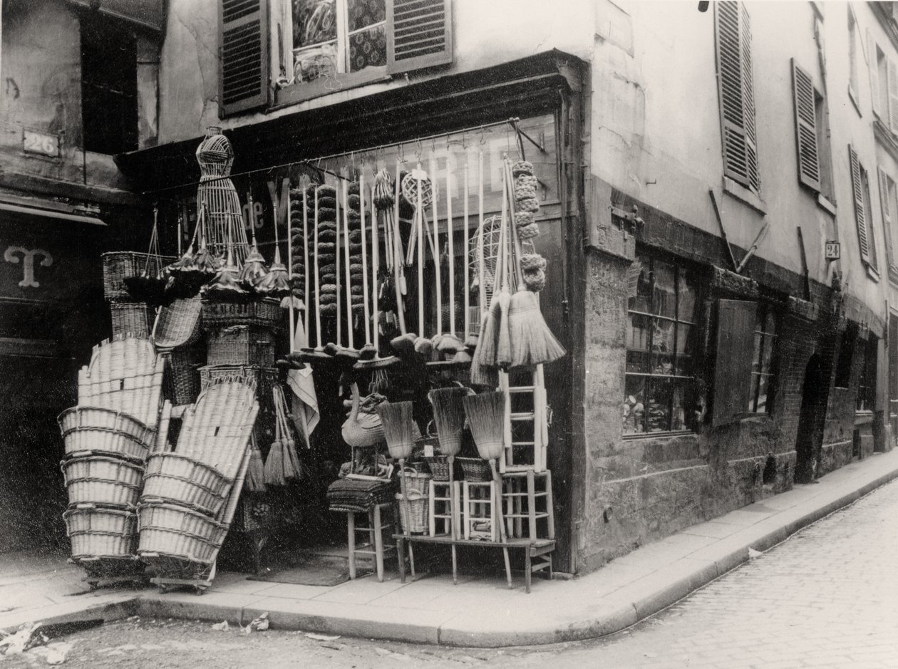 Tienda de cestas, París (foto en blanco y negro) de French Photographer