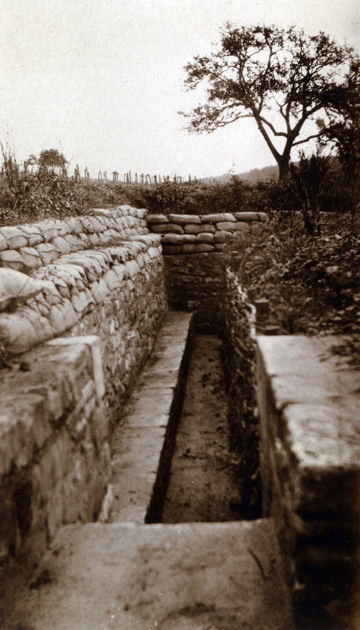 Primera Guerra Mundial (1914-1918): vista de un modelo de trinchera "Trinchera de Lemberg", Hautebraye (Oise) de French Photographer