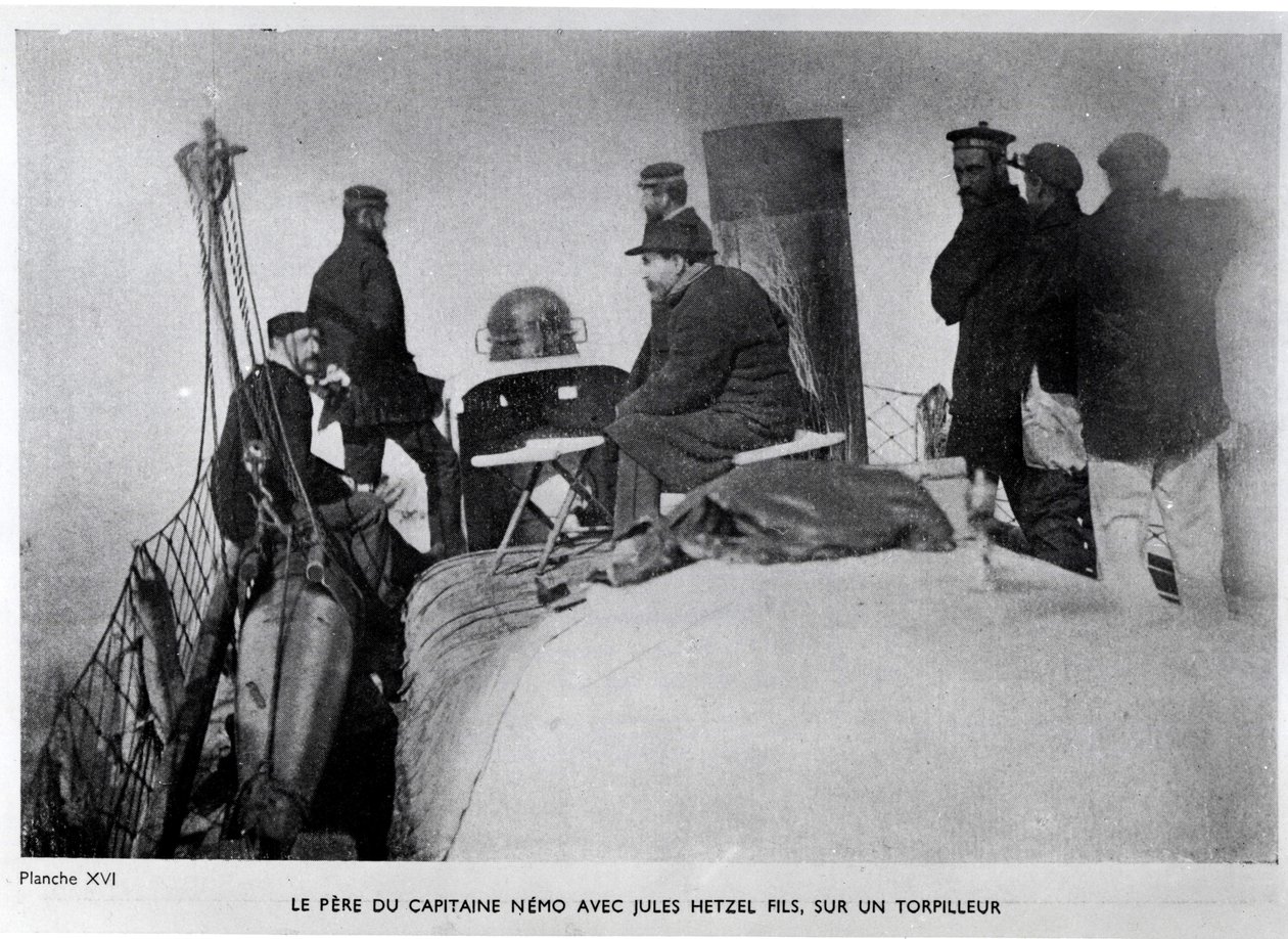 Jules Verne (1828-1905) y Jules Hetzel hijo en un torpedo. de French Photographer