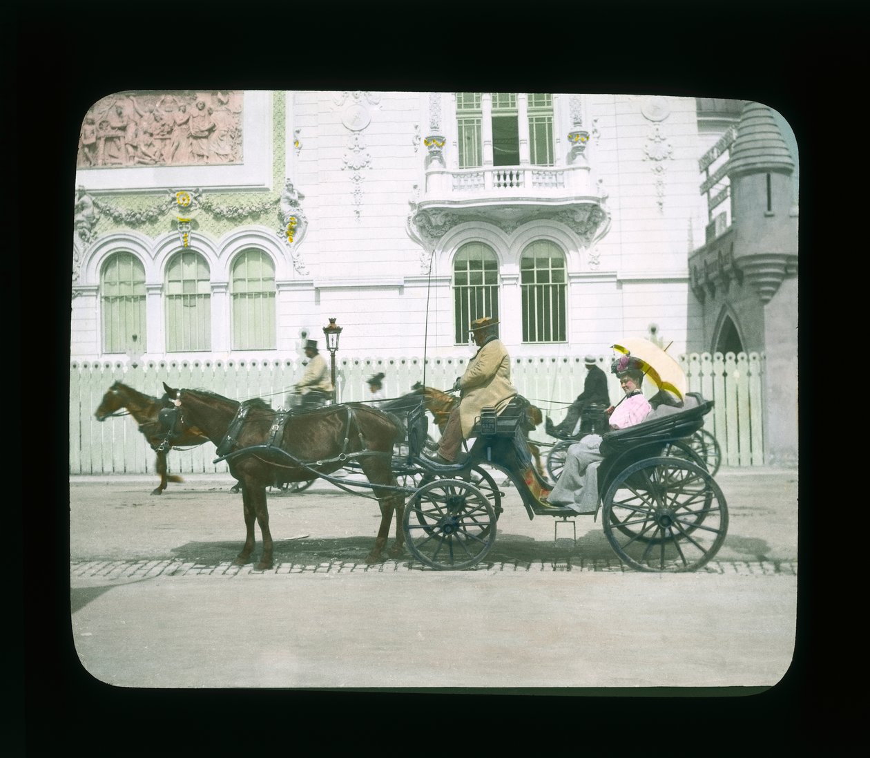 Exposición de París: Palacio de Artes Decorativas, París, Francia, 1900 de French Photographer