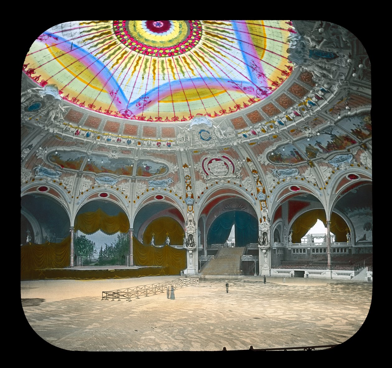 Exposición de París: Sala de Fiestas, 1900 de French Photographer