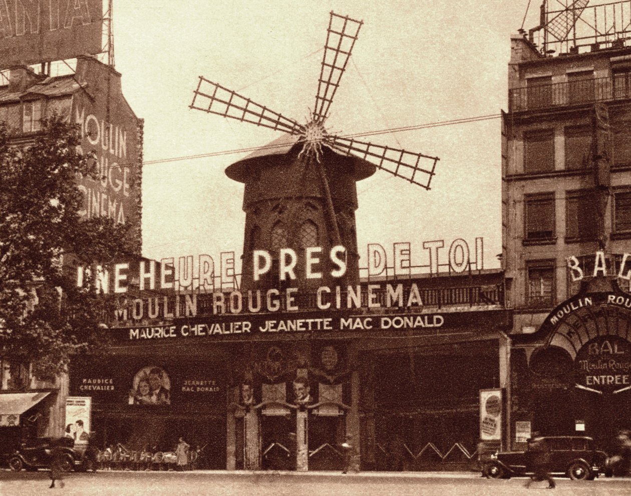 El cabaret y cine "Le Moulin Rouge" en París de French Photographer