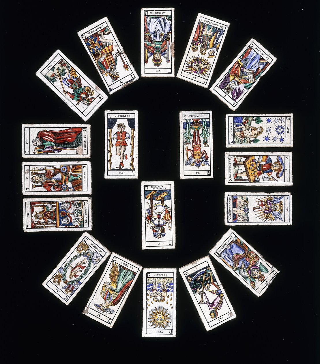 Panel de azulejos de gres francés, decorado con una baraja de cartas del Tarot de Marsella, siglo XX de French School