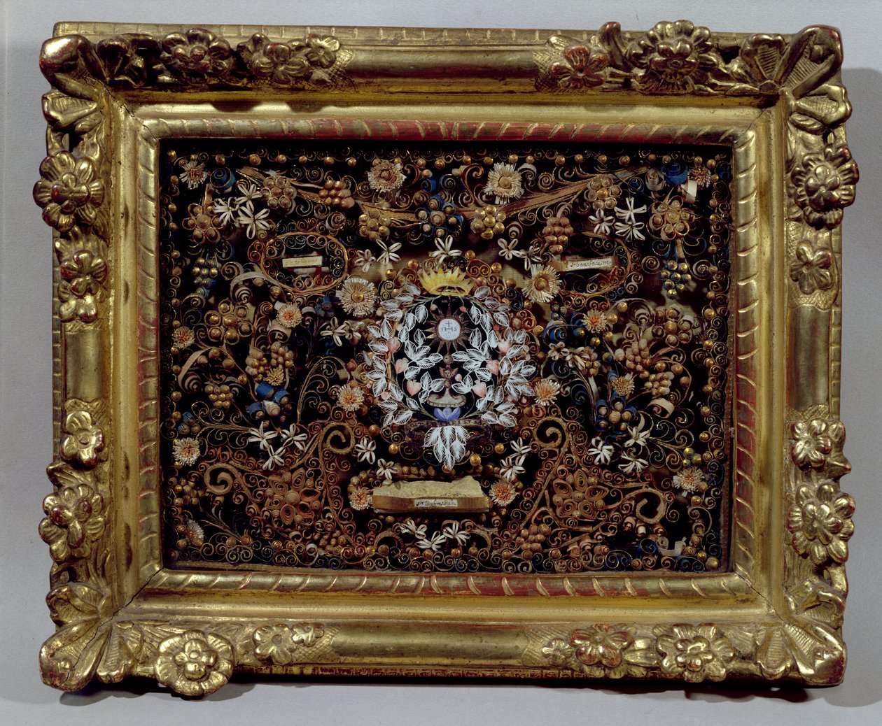 Un relicario que contiene reliquias de Santa Eufrosina (d.1173) de French School