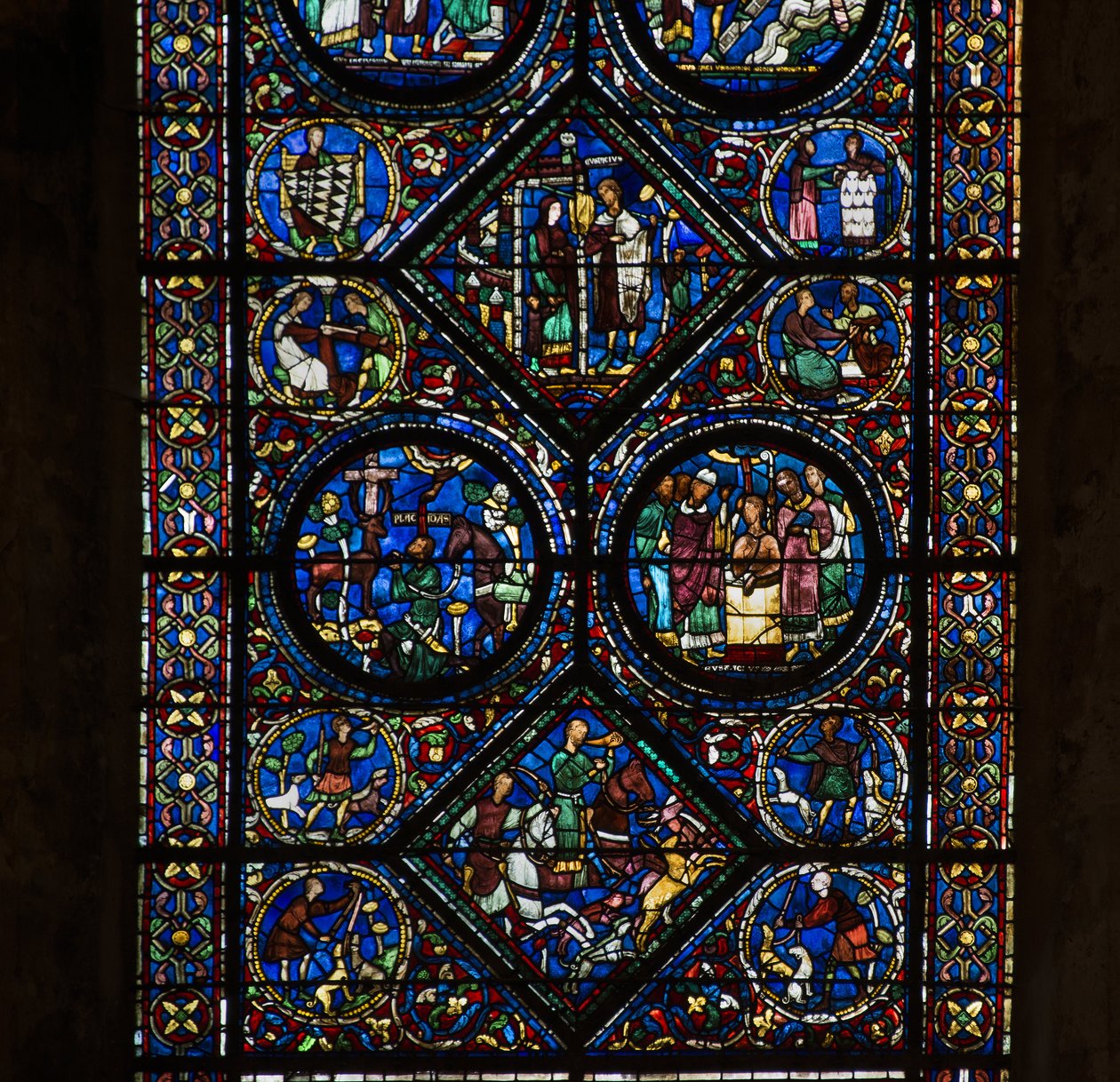 Catedral de Chartres, vidriera: vida de San Eustaquio, detalle inferior de French School