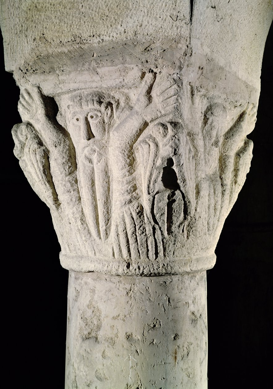 Capitel de columna con un hombre con los brazos levantados de French School